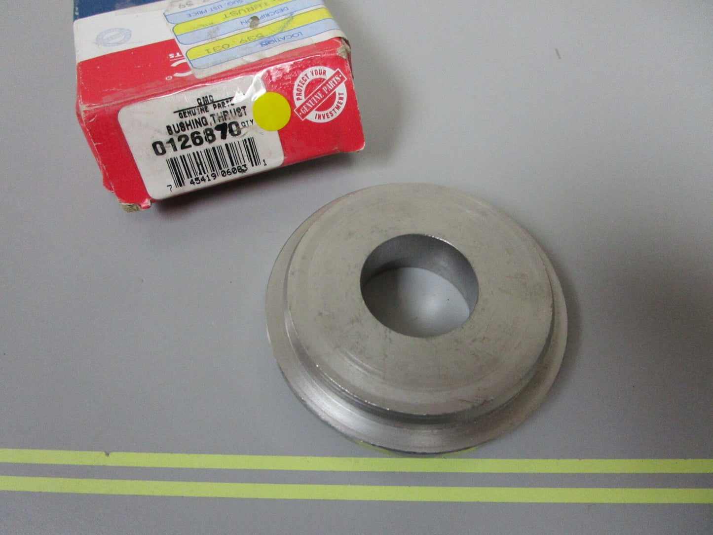 *NEW OEM* 0810 OMC Johnson Evinrude Thrust Bushing 126870 0126870