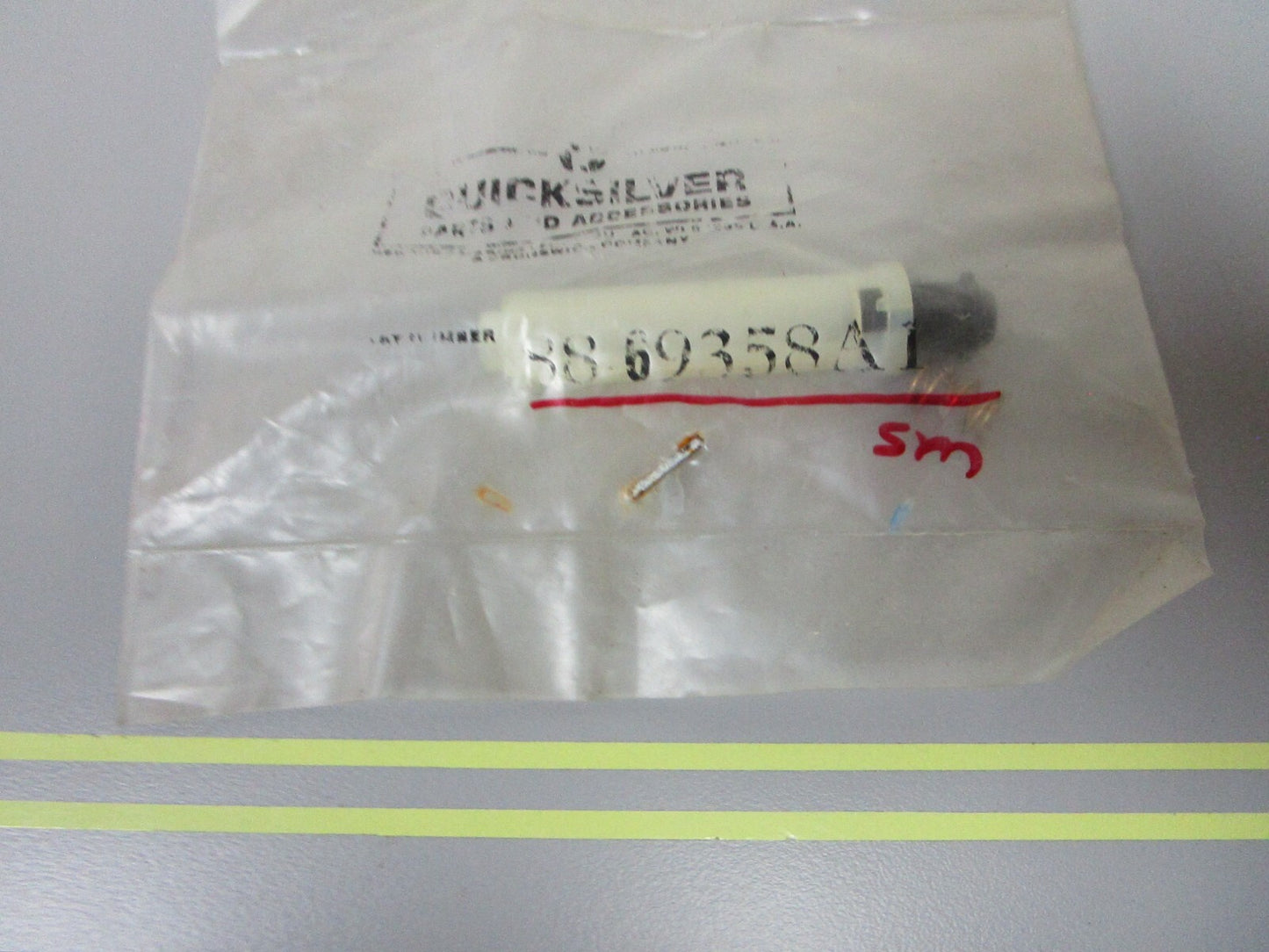 *NEW OEM* 0810 Mercury Quicksilver Fuse Holder Assembly 88-69358A1