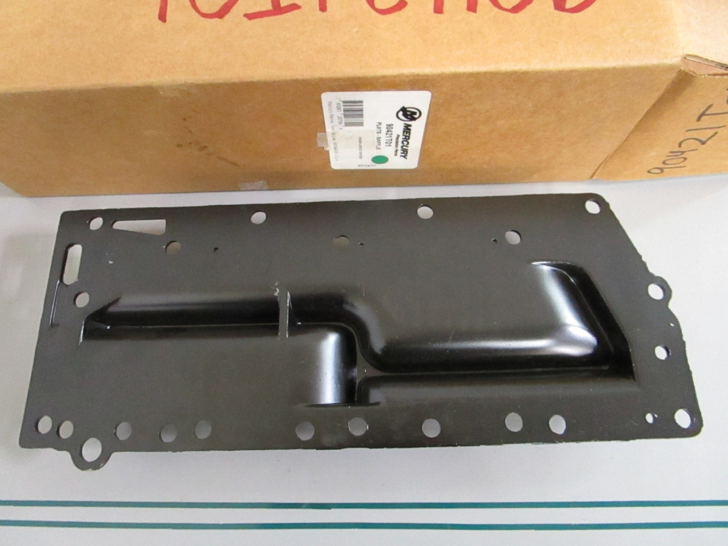 NEW OEM 90421T01 Mercury Quicksilver Baffle Plate 0820
