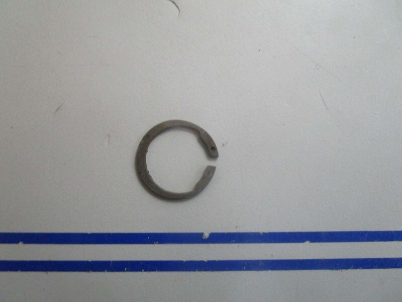 *NEW OEM* 0770 OMC Johnson Evinrude Retaining Ring 332934 0332934