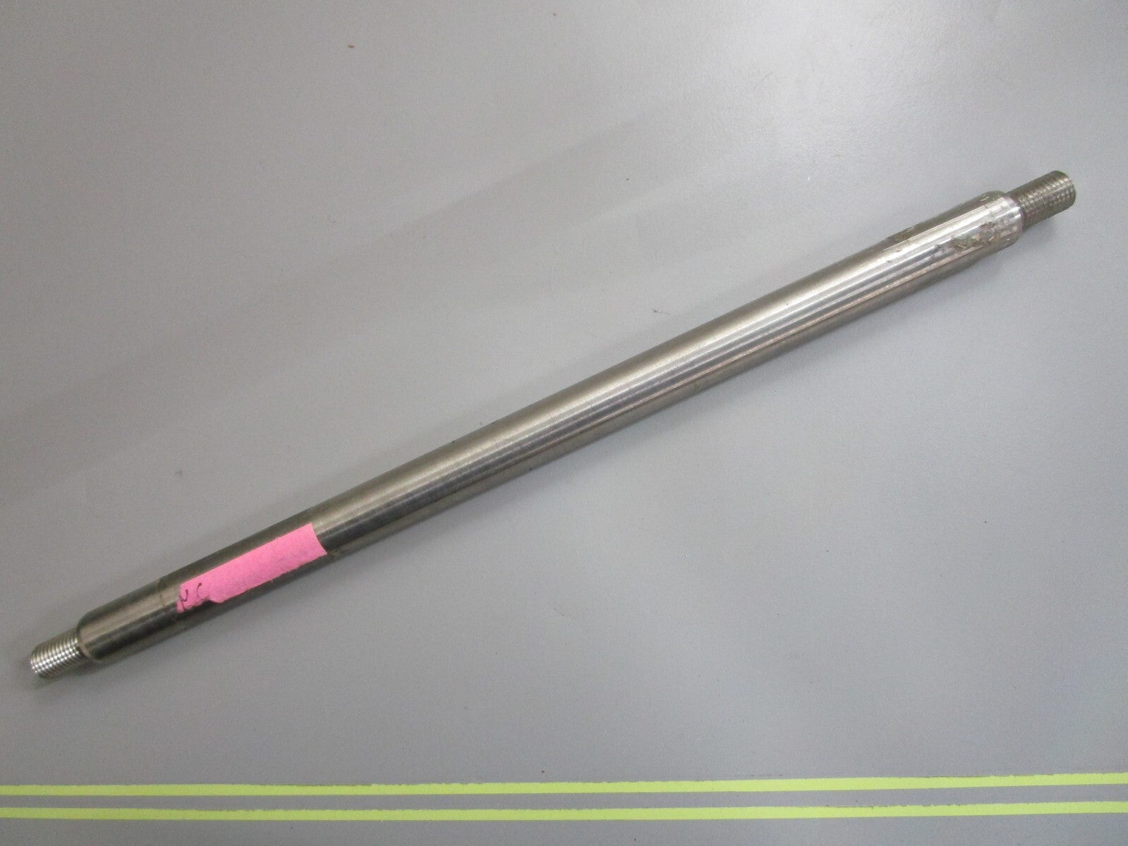 *NEW OEM* 0820 OMC Johnson Evinrude Pivot Pin 911819 0911819