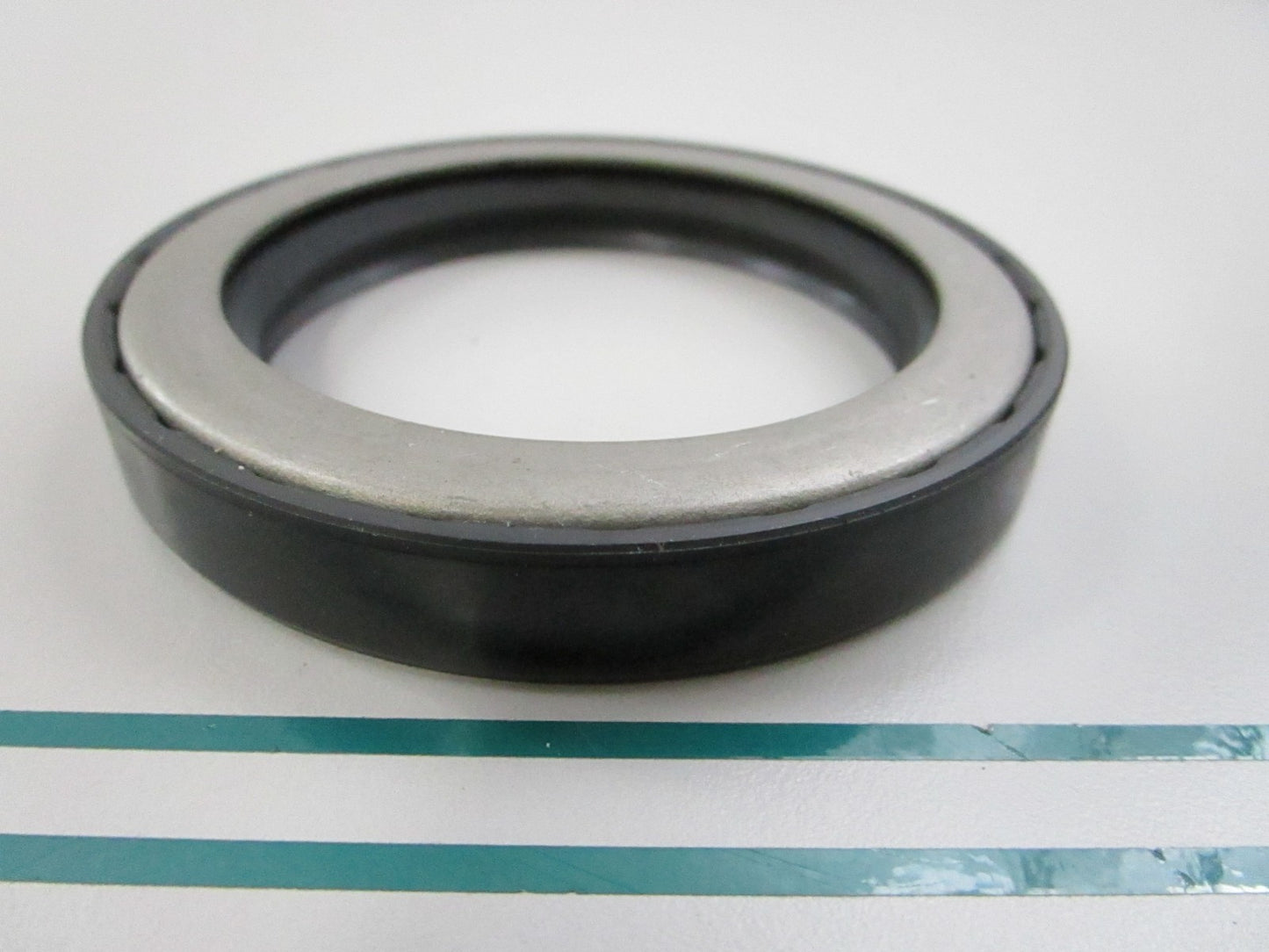 NEW LP100-H2048  For: LPM Total Source Oil Seal 0810
