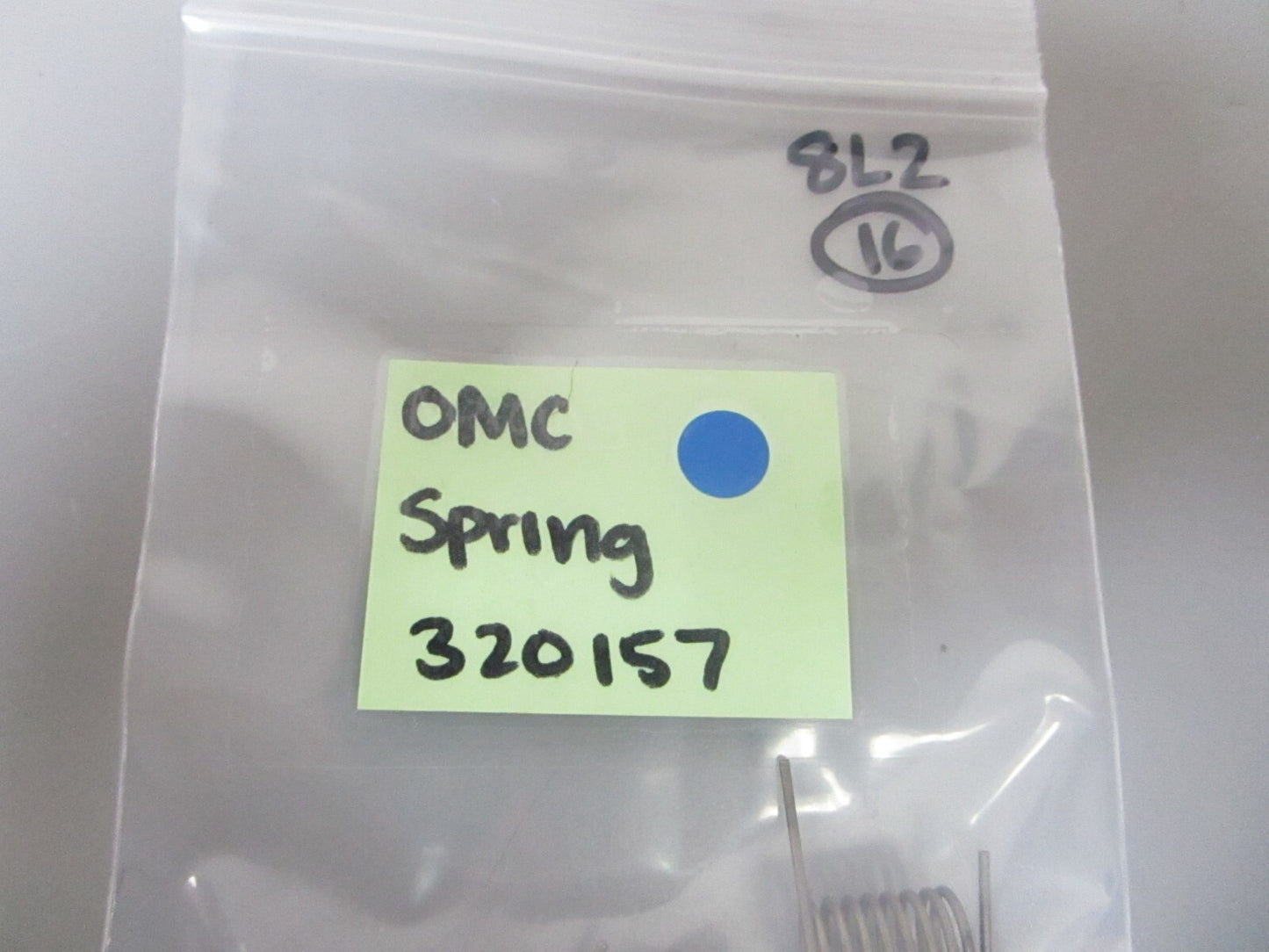 *NEW OEM* (LOT OF 2) 0810 OMC Johnson Evinrude Spring 320157 0320157