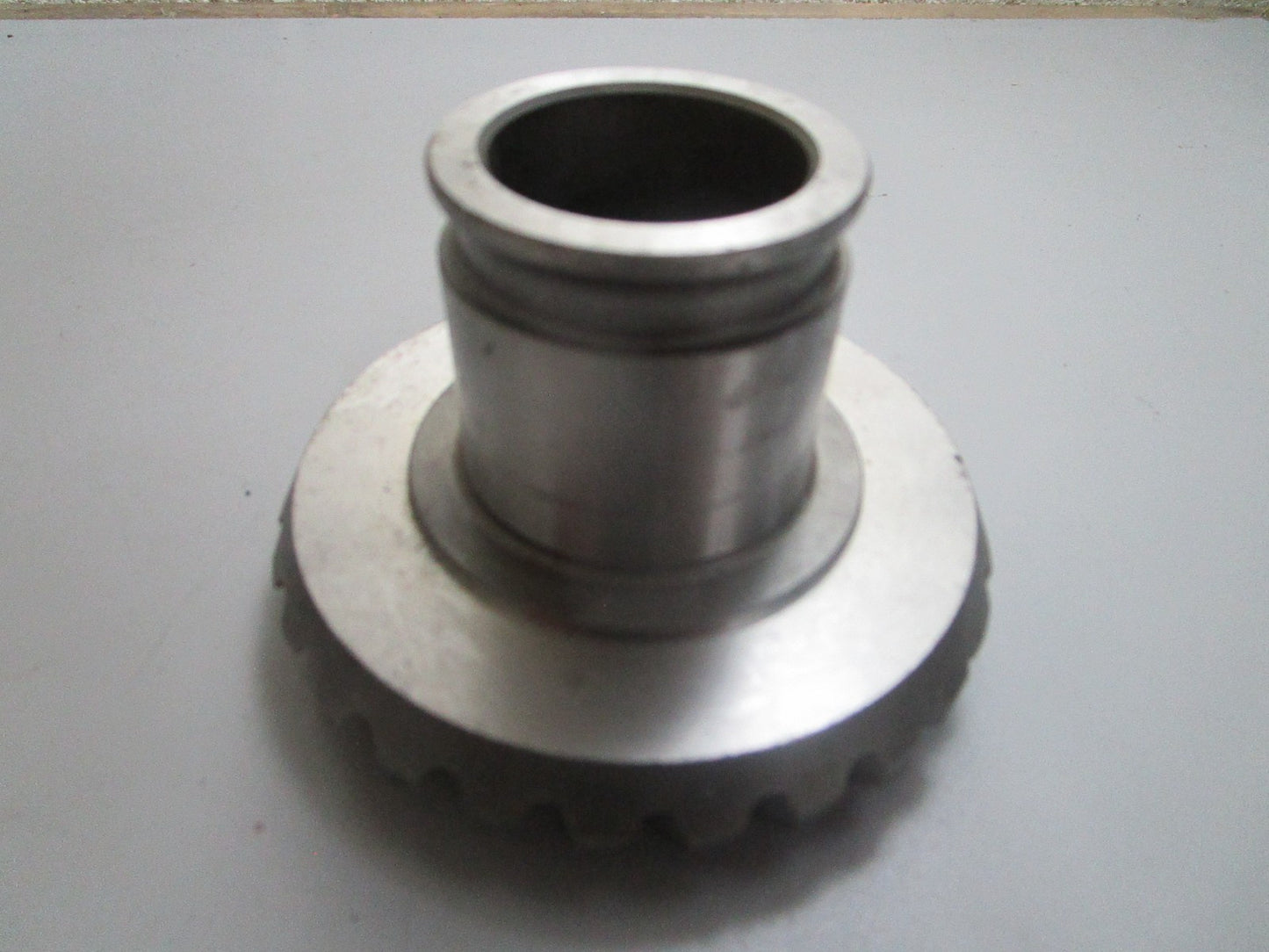 *NEW OEM* 0820 OMC Johnson Evinrude 26T Gear 5004219 338715