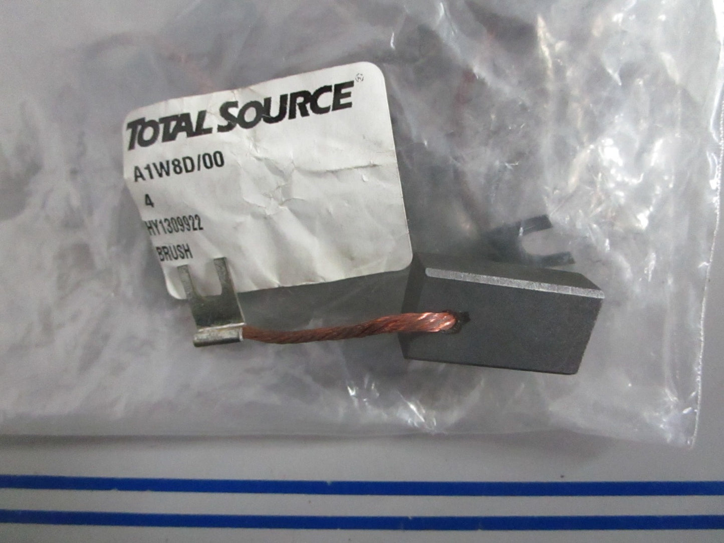 NEW HY1309922 Total Source Motor Brush For: Hyster 0820