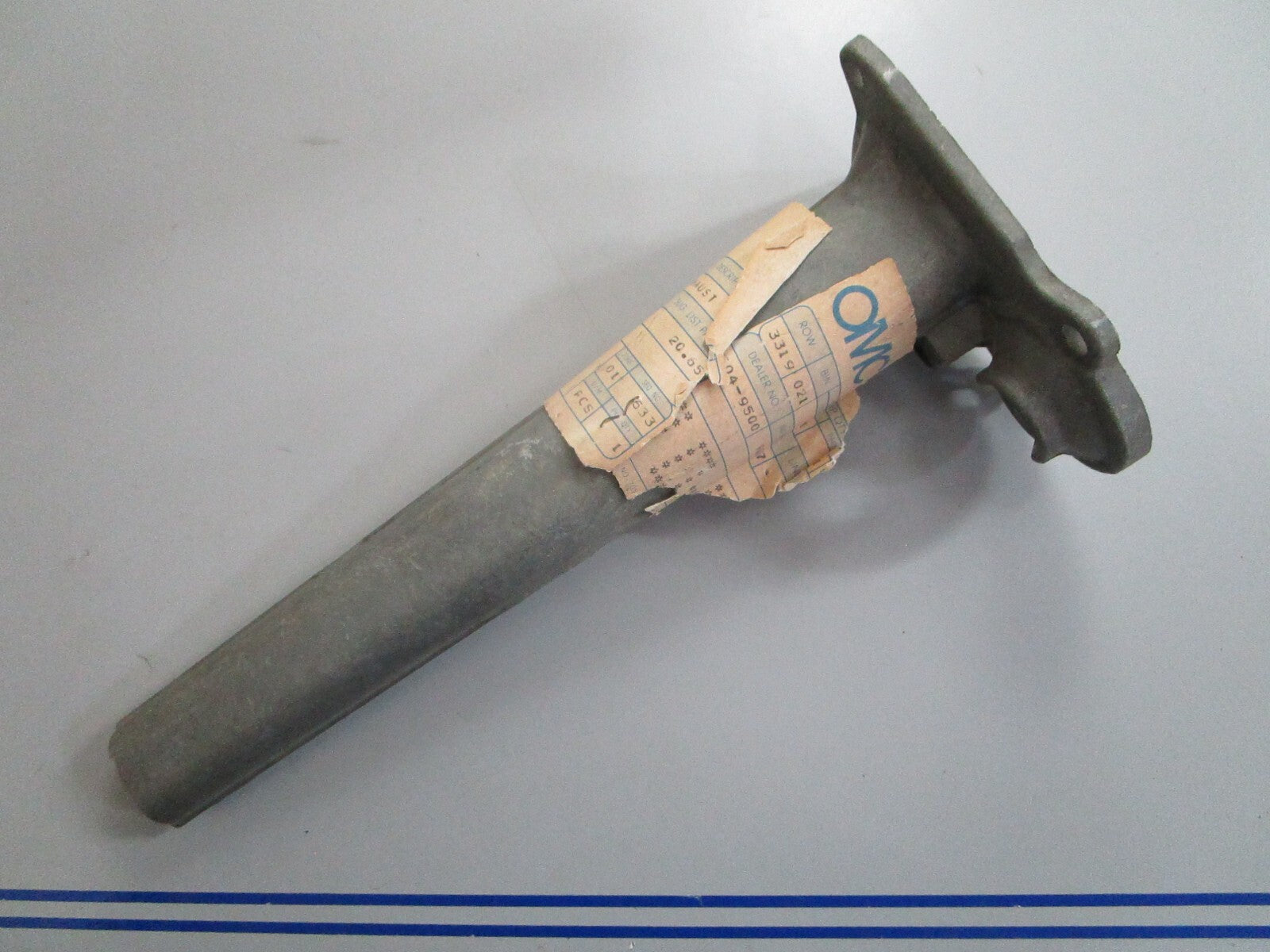 *NEW OEM* 0820 OMC Johnson Evinrude Exhaust Tube 324605 0324605