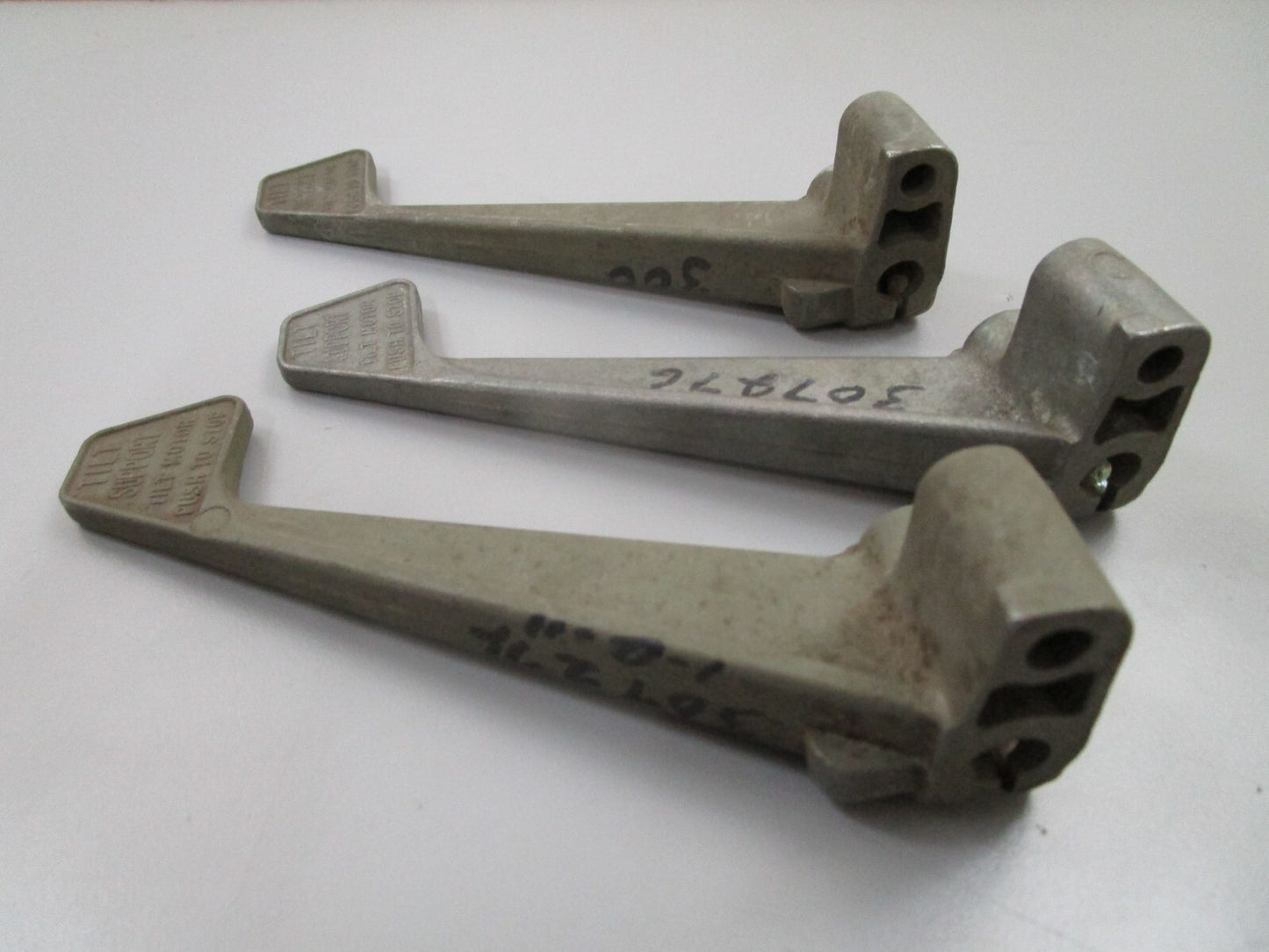*NEW OEM* (LOT OF 3) 0770 OMC Johnson Evinrude Lock Handle 307276 0307276