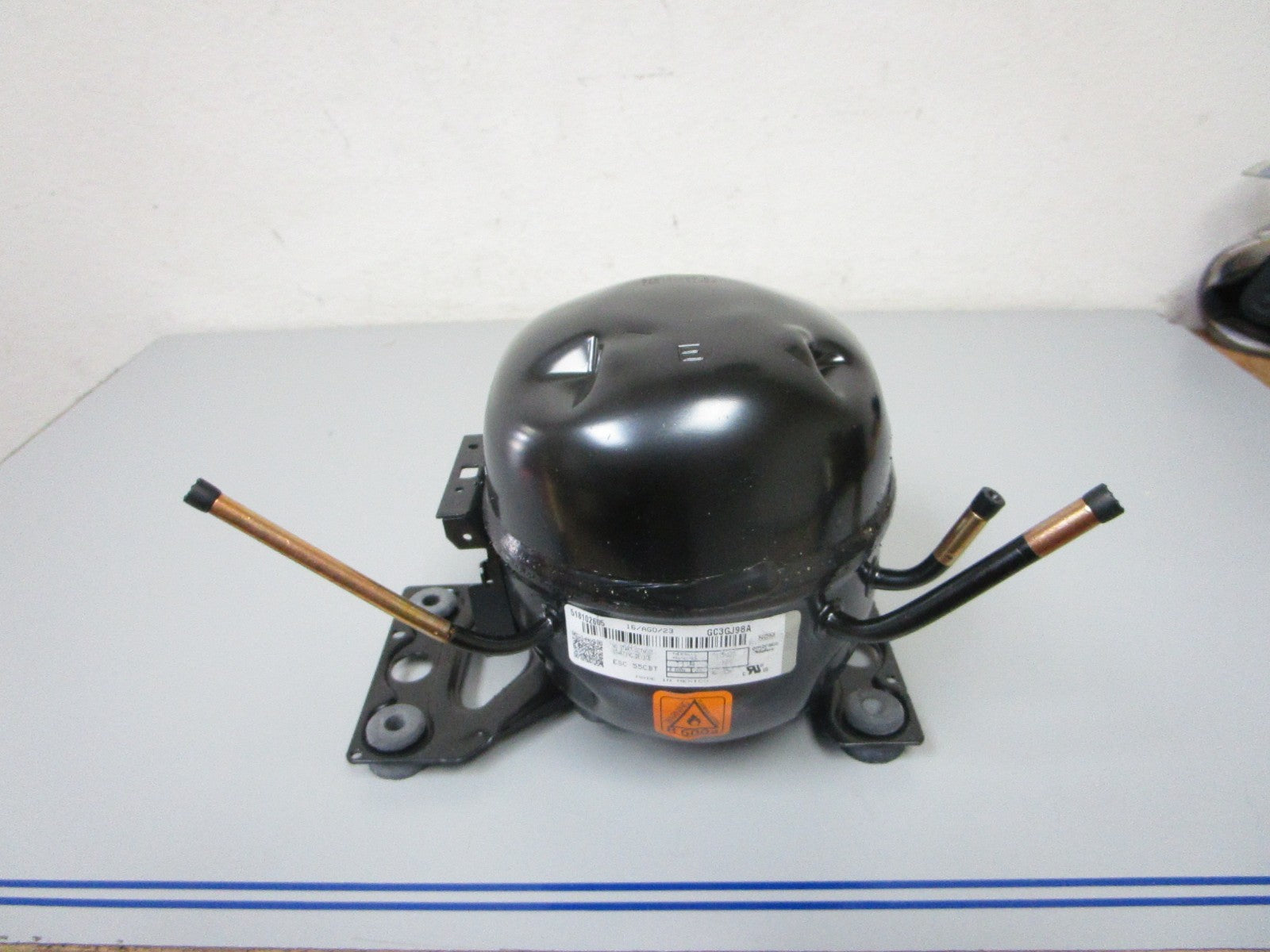 *NEW OEM* 0720 Electrolux Compressor Assembly 5304534452
