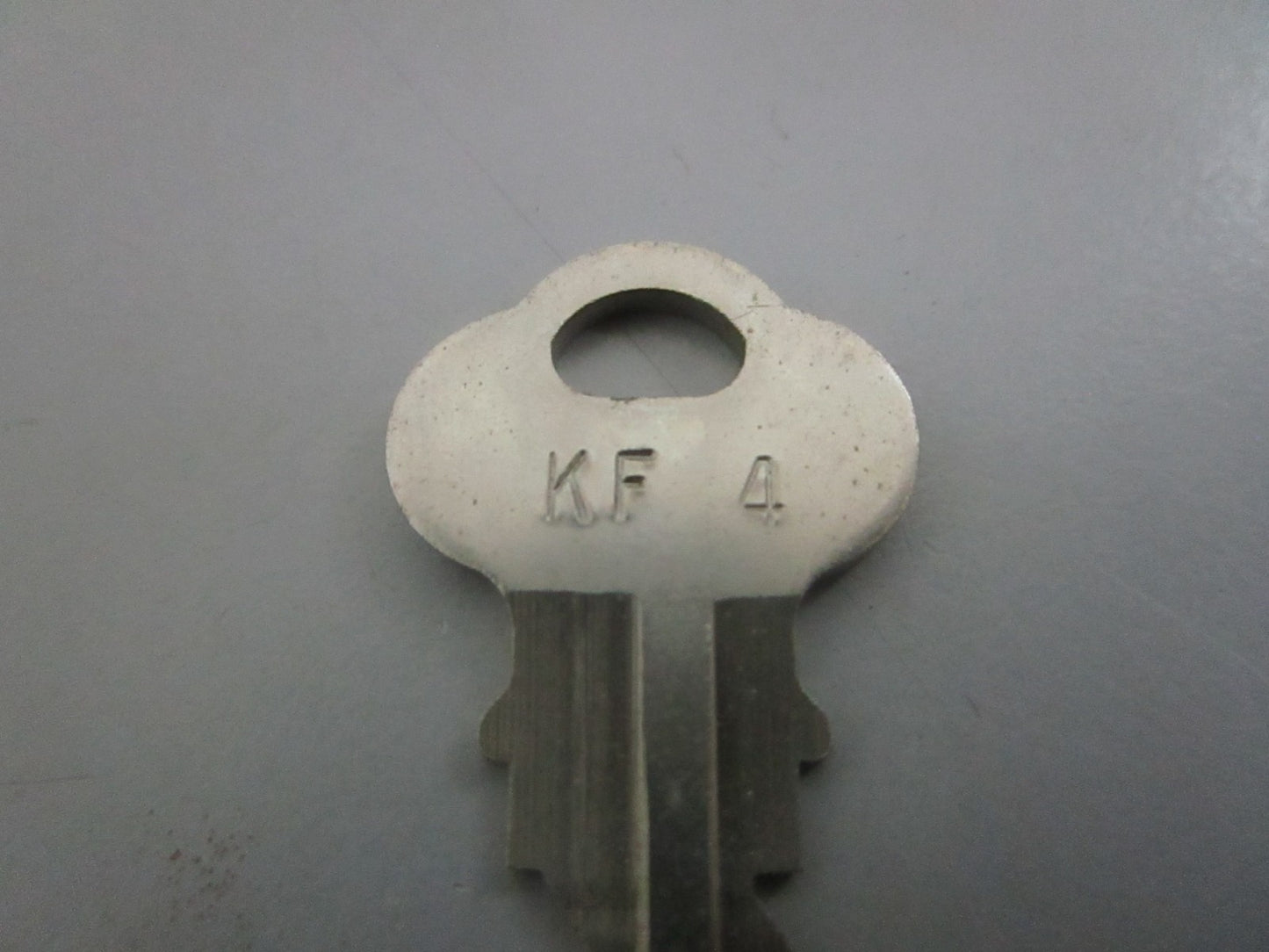 NEW OEM 501519 0501519 OMC Johnson Evinrude KF4 Ignition Key 0820