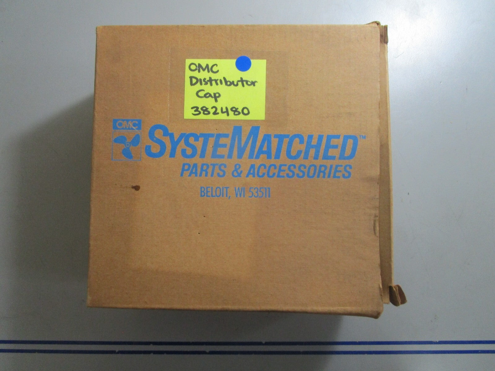 *NEW OEM* 0810 OMC Johnson Evinrude Distributor Cap 382480 0382480