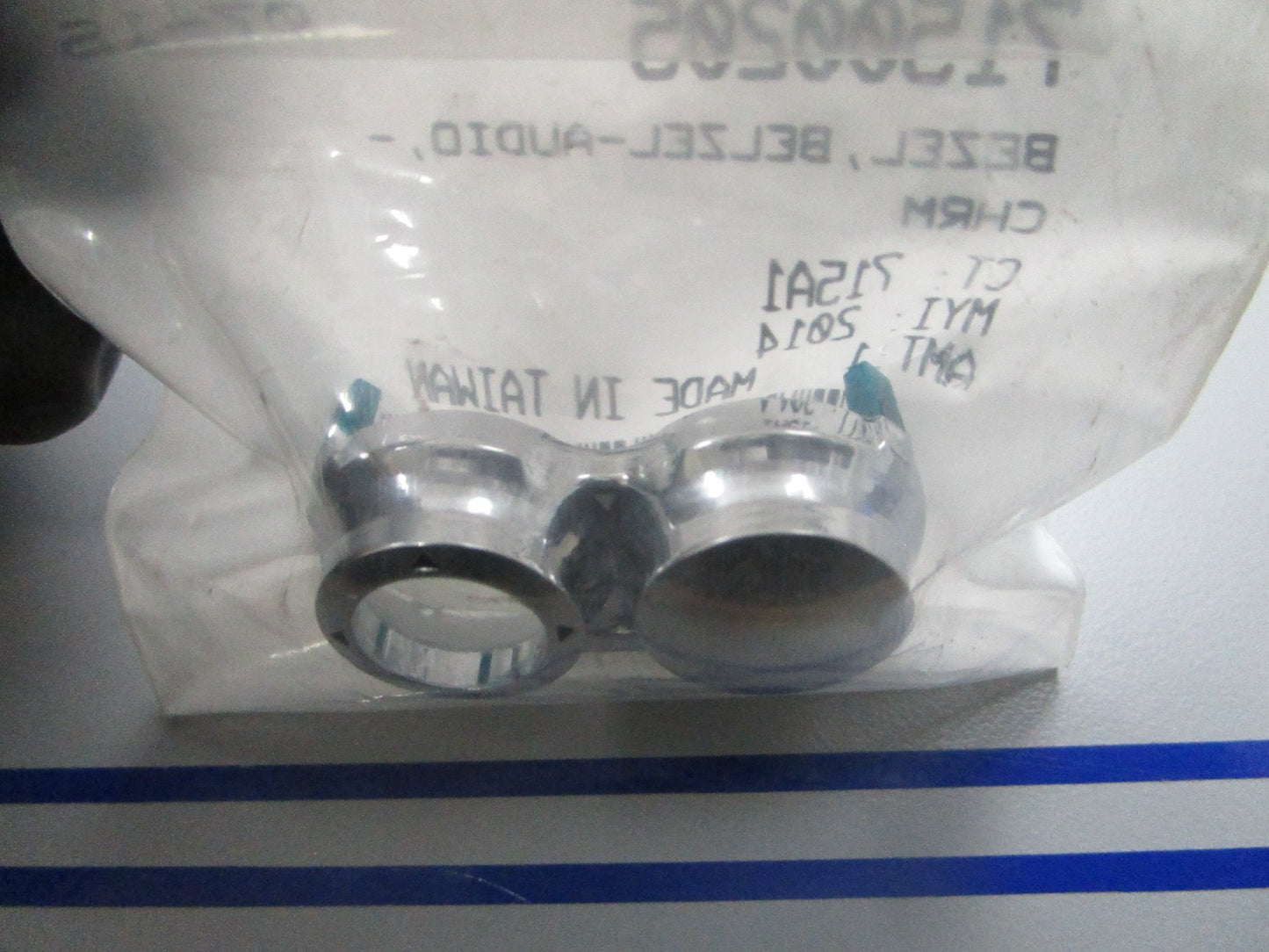 *NEW OEM* 0810 Harley Davidson Chrome Bezel 71500205