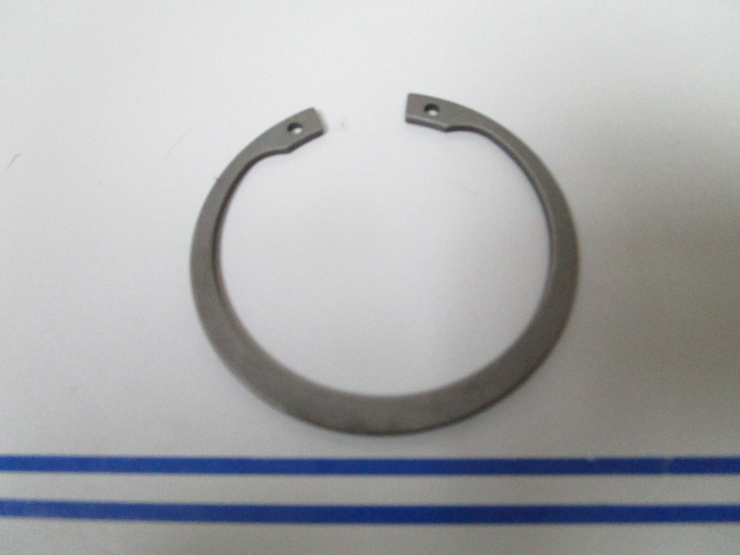 *NEW OEM* 0810 Volvo Penta Snap Ring 914537