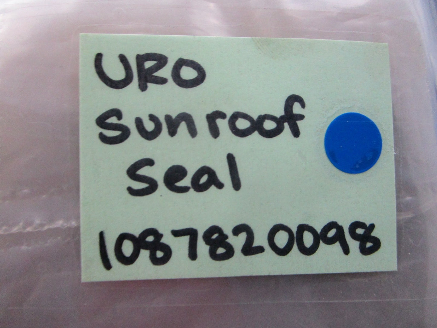 *NEW* 0810 URO Sunroof Seal 1087820098