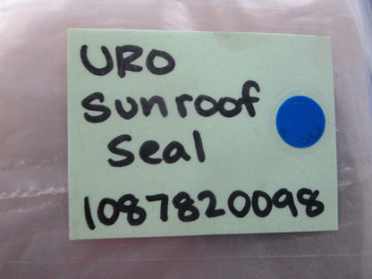 *NEW* 0810 URO Sunroof Seal 1087820098