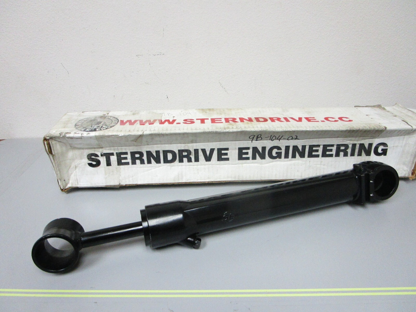 *NEW* 0720 SEI Port Trim Cylinder Assembly 9B-104-02 Replaces: Mercury 98703A3
