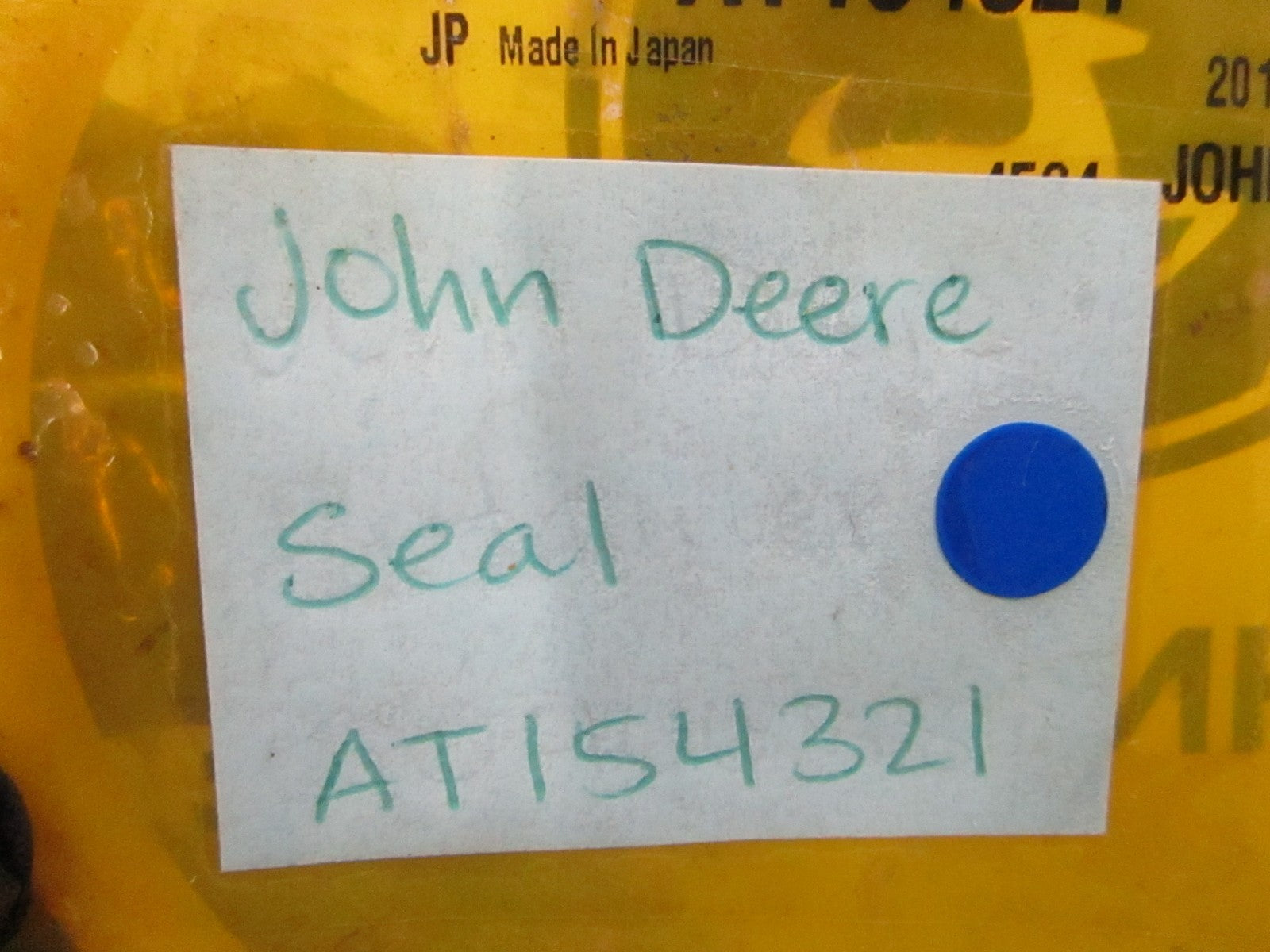 *NEW OEM* 0810 John Deere Seal AT154321