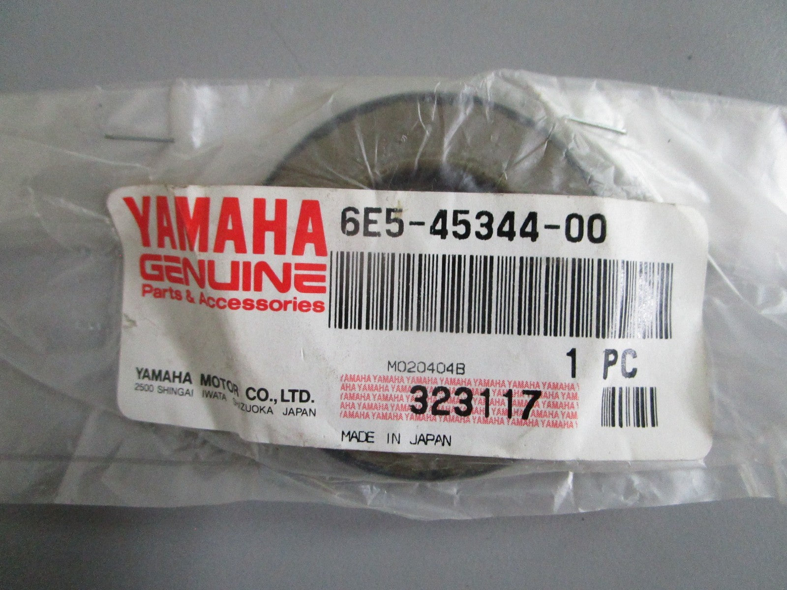 NEW OEM 6E5-45344-00-00 Yamaha Driveshaft Cover Seal 0820