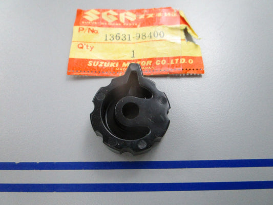 NEW OEM 13631-98400 Suzuki Choke Lever Knob 0810