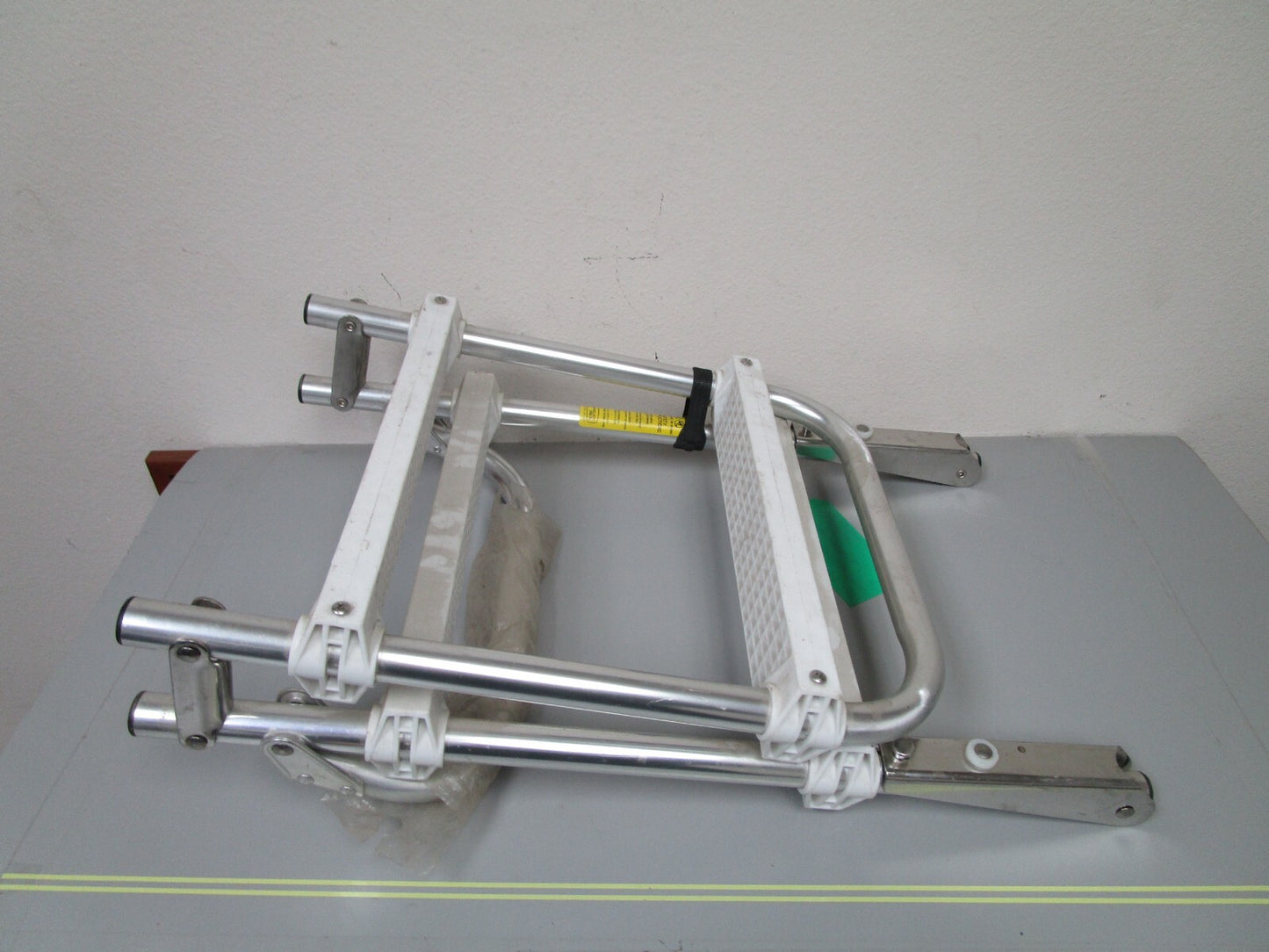 *NEW OEM* 0720 Garelick EEz-In 4 Step Folding Dock Swim Ladder
