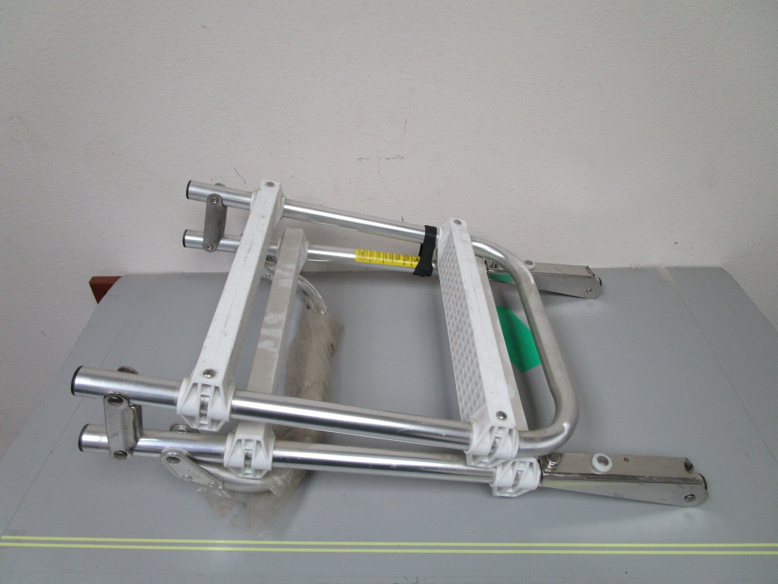 *NEW OEM* 0720 Garelick EEz-In 4 Step Folding Dock Swim Ladder