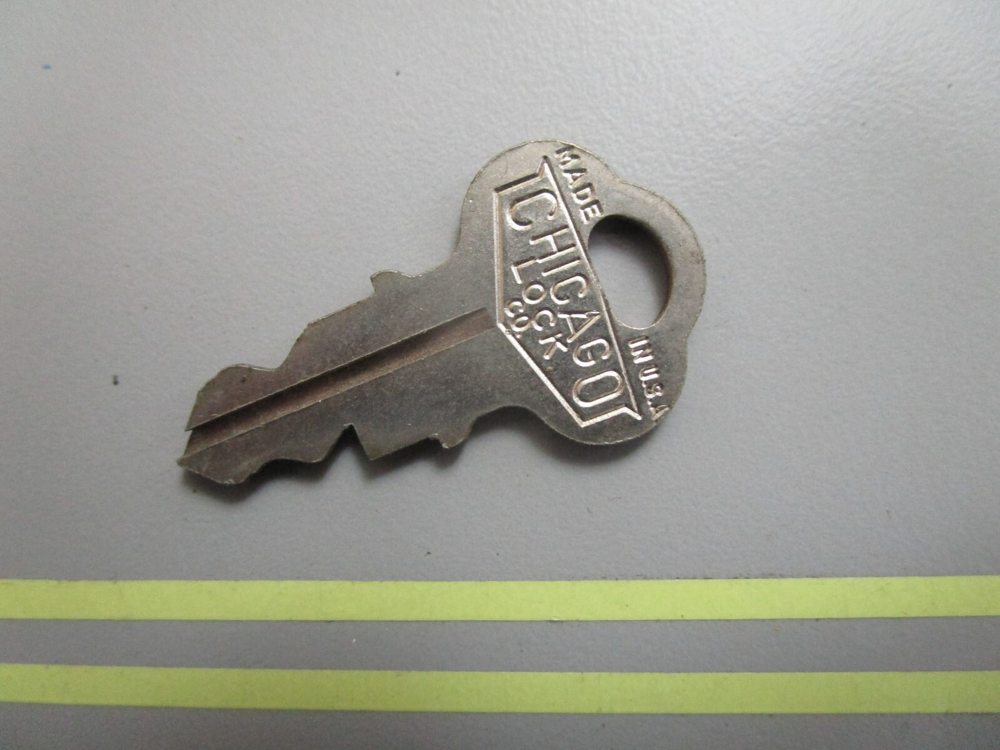 *NEW OEM* 0810 OMC Johnson Evinrude Ignition Key KF49 501564 0501564