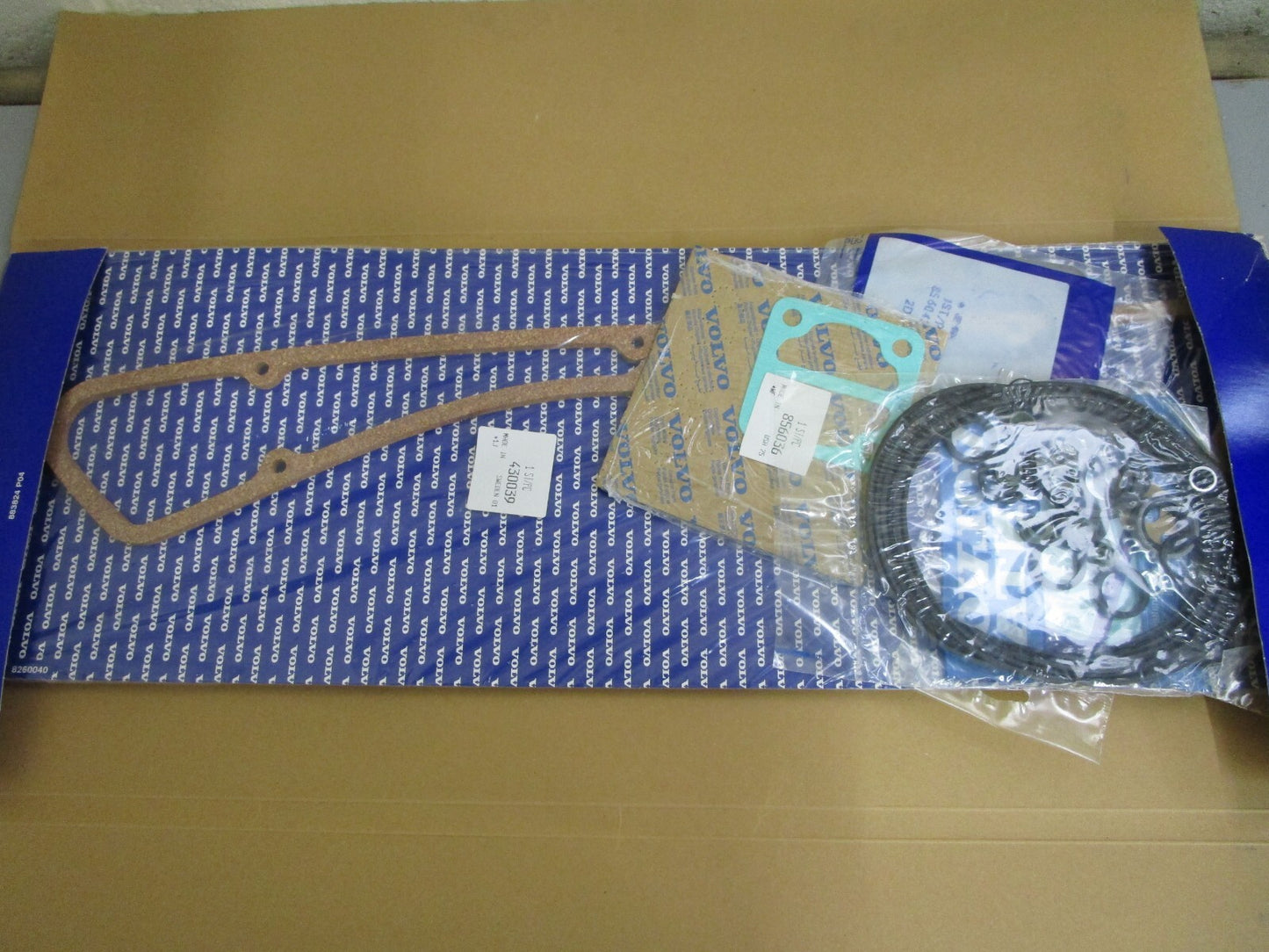*NEW OEM* 0820 Volvo Penta Gasket Set 876359
