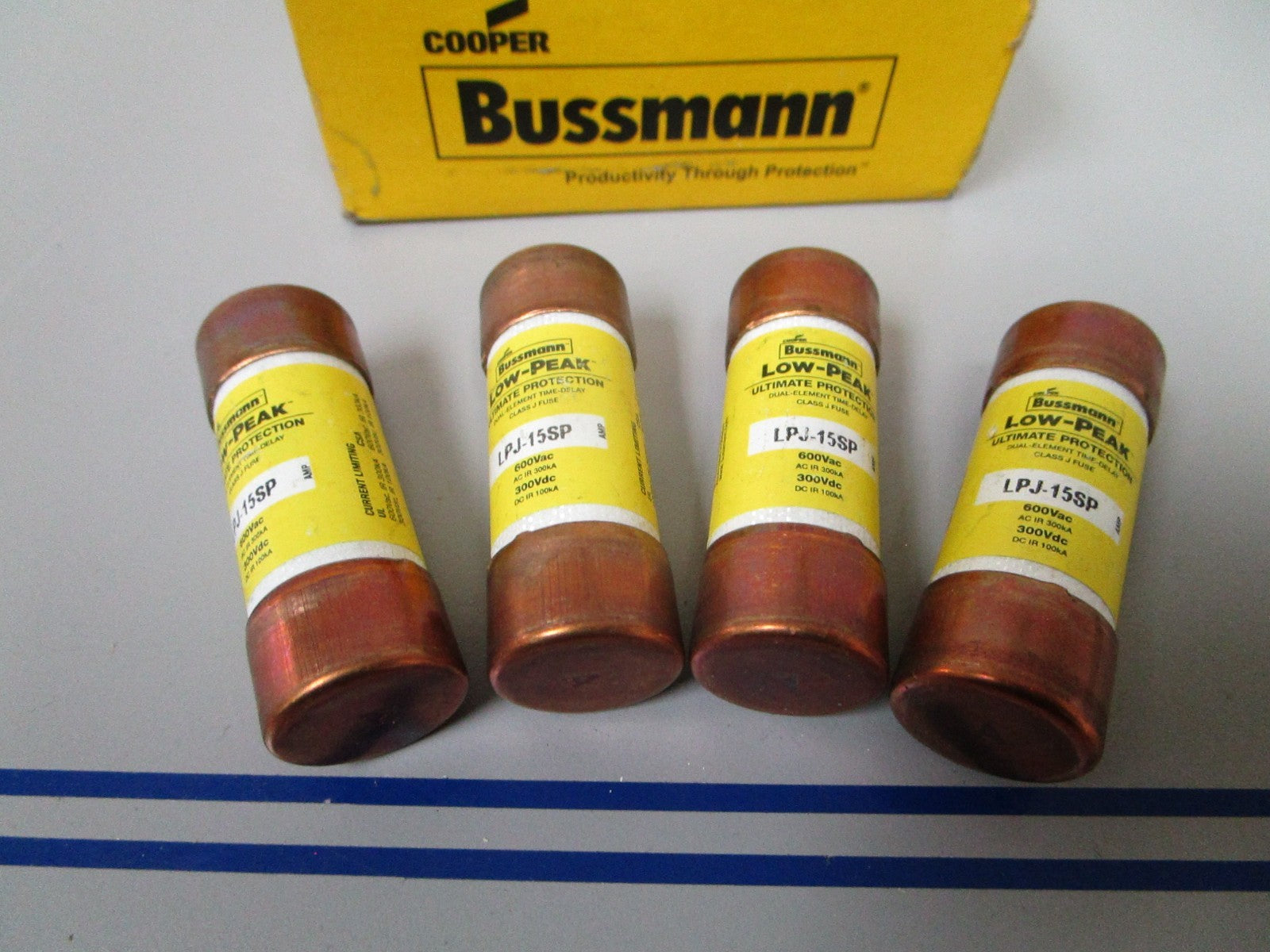 NEW OEM LPJ-15SP Bussman Low-Peak Dual Element Time Delay Fuse (LOT OF 4) 0720