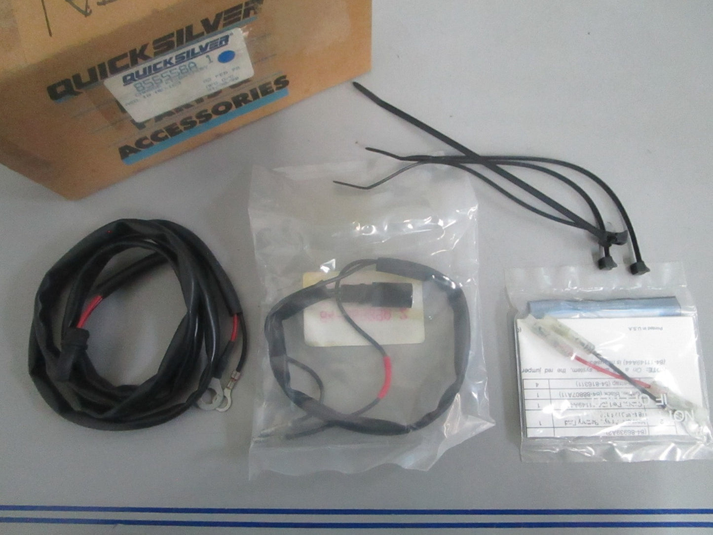 NEW OEM 856558A1 Mercury Quicksilver Battery Charge Kit 0820