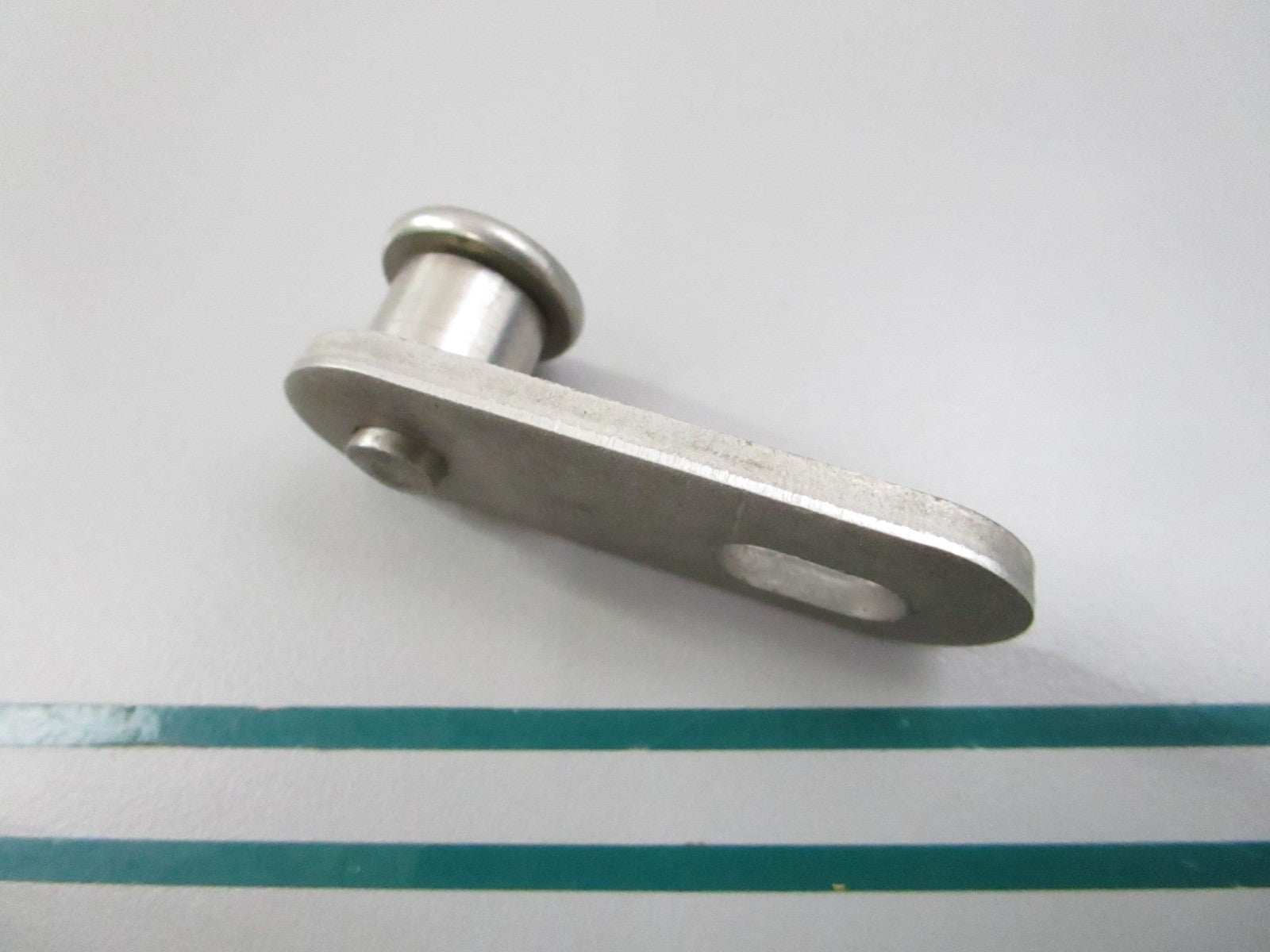 NEW OEM 61610-94420 Suzuki Fastener 0810