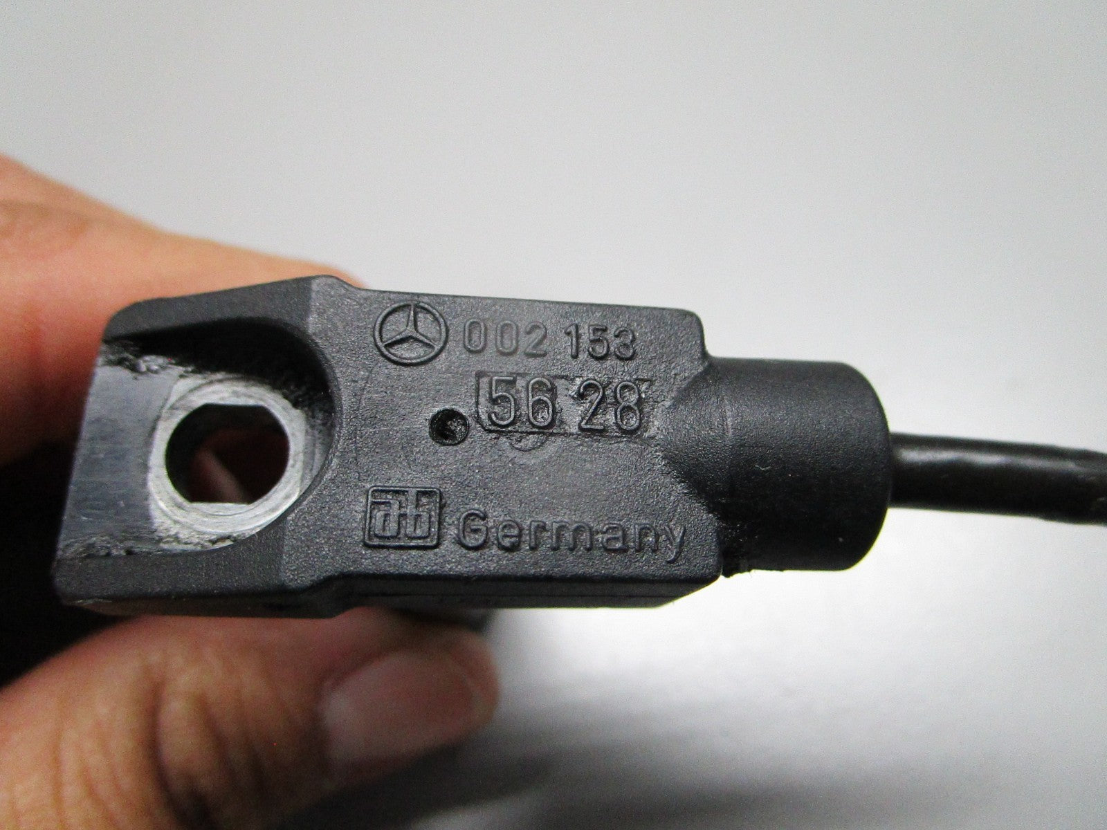 Mercedes-Benz NEW OEM 002-153-56-28 Crankshaft Position Sensor NOS EZL 0820
