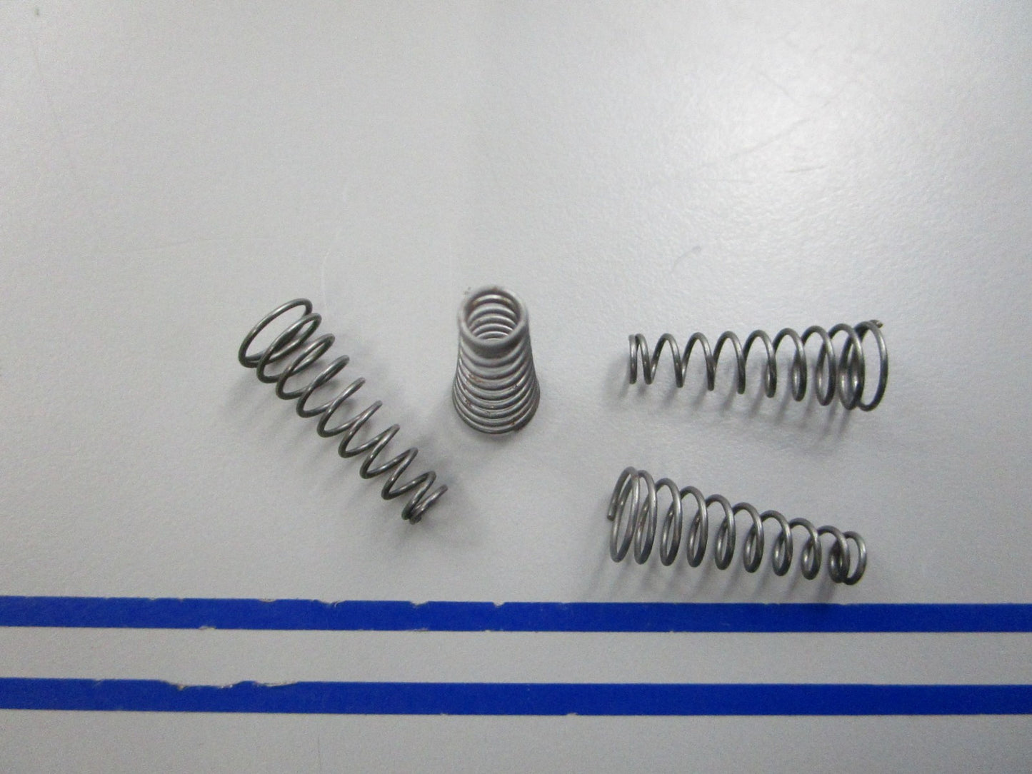 NEW OEM (LOT OF 4) 24-30189 Mercury Quicksilver Spring 0810