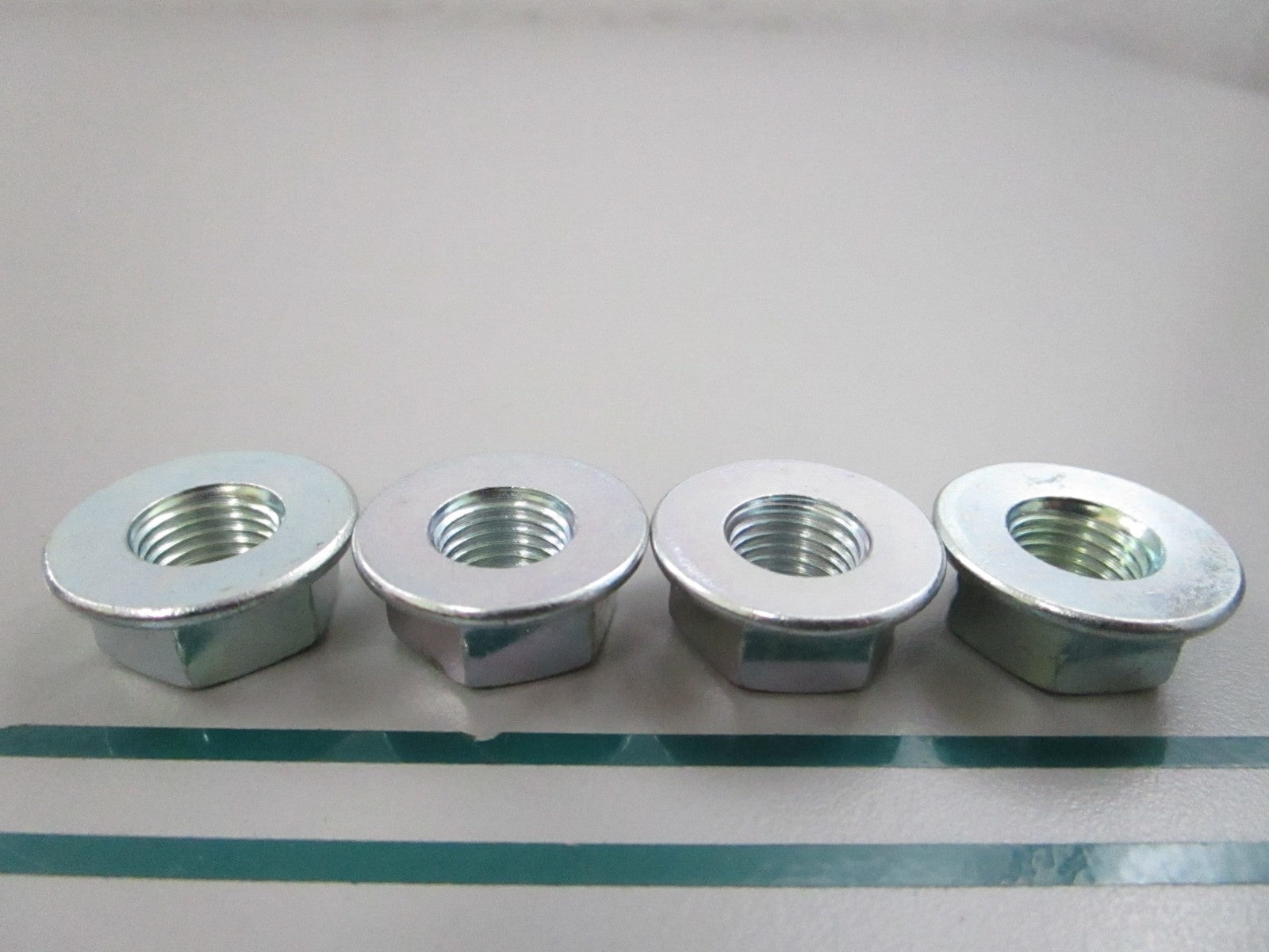 NEW OEM (LOT OF 4) 22746891 Volvo Penta Nut Retainer 0810