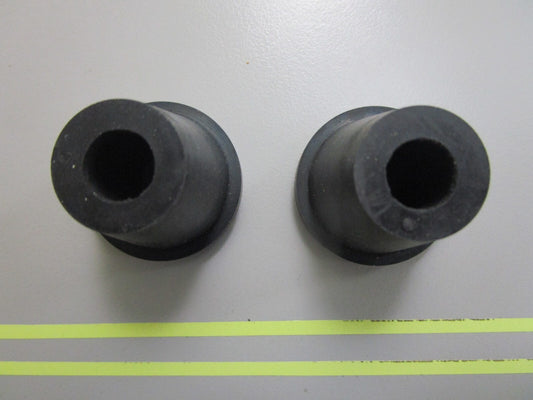 *NEW OEM* (LOT OF 2) 0810 OMC Johnson Evinrude Mount 332413 0332413