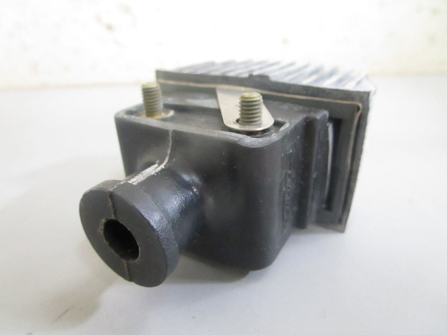 *NEW OEM* 0820 Mercury Quicksilver Ignition Coil Assy 332-4895T2