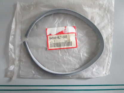 NEW OEM 64596-ML7-000 Honda Panel Side Rubber 0820