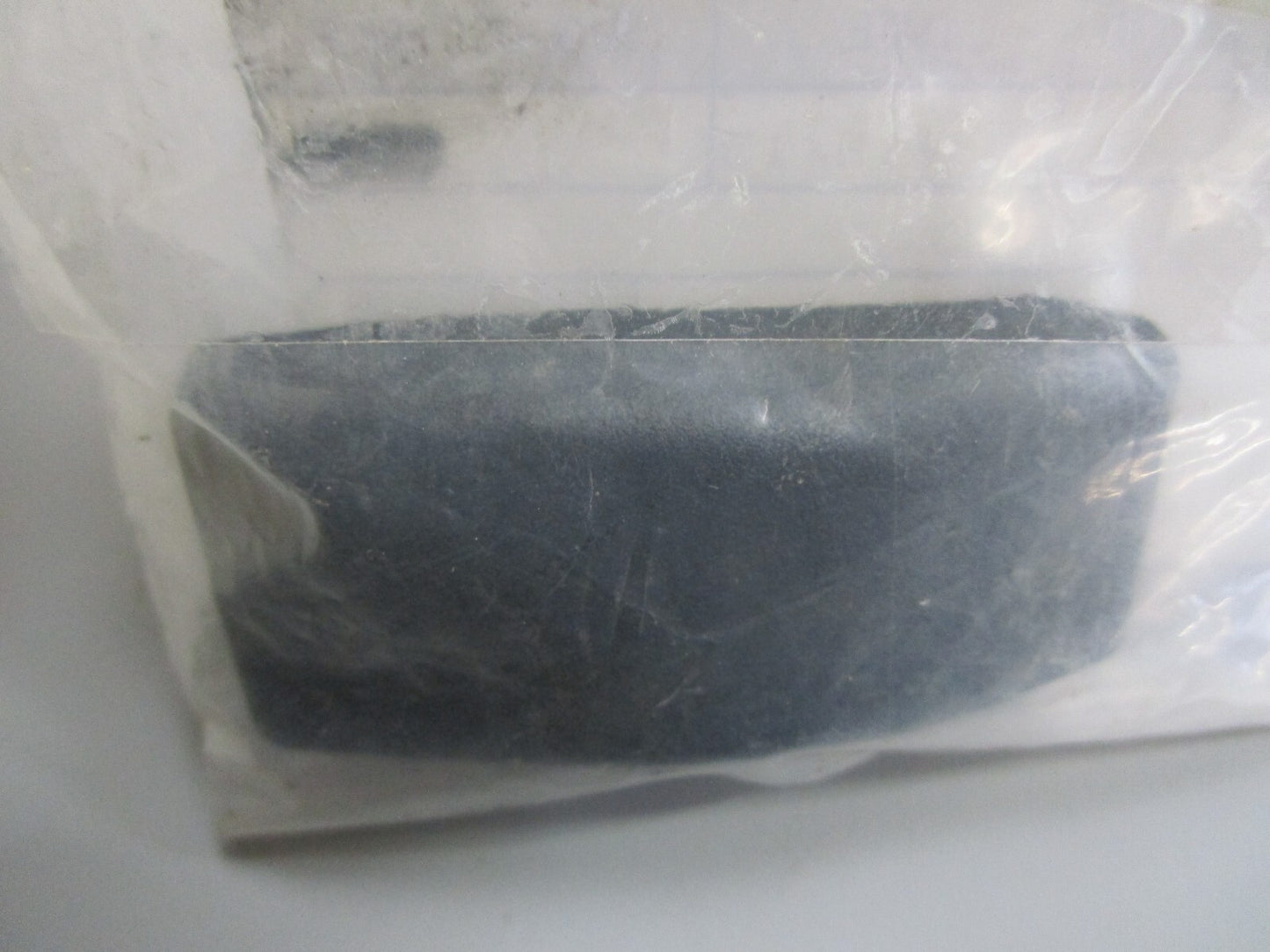 *NEW OEM* 0810 OMC Johnson Evinrude Fastener 5033446