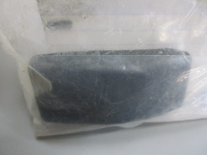 *NEW OEM* 0810 OMC Johnson Evinrude Fastener 5033446