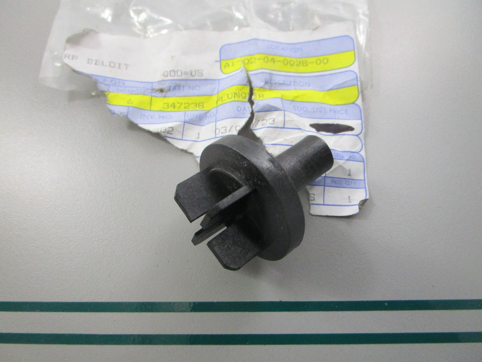 NEW OEM 347238 0347238 OMC Johnson Evinrude Plunger 0810