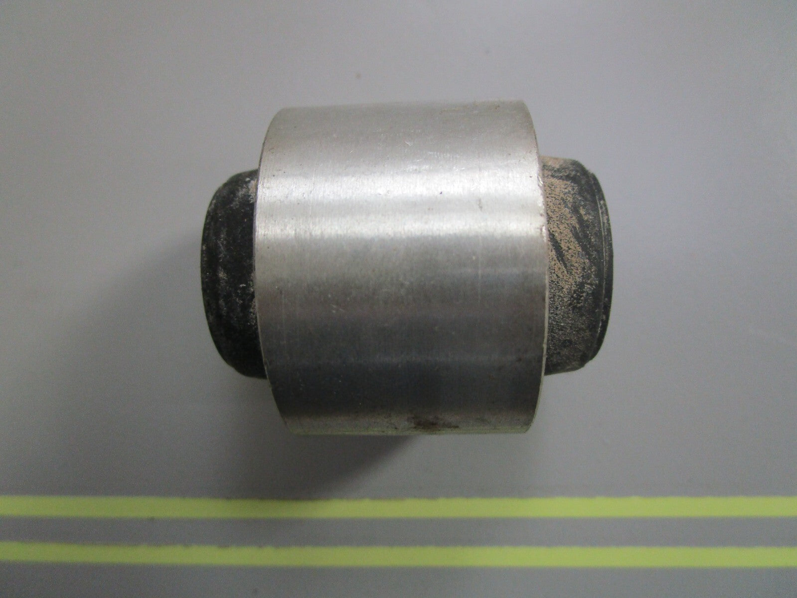 *NEW OEM* 0810 Mercury Quicksilver Mount 32832