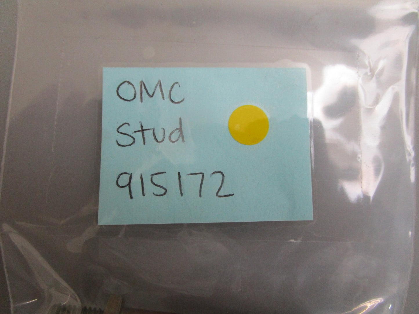 *NEW OEM* 0810 OMC Johnson Evinrude Stud 915172 0915172