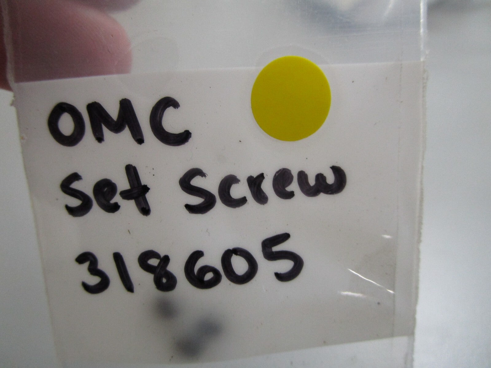 *NEW OEM* (LOT OF 3) 0810 OMC Johnson Evinrude Set Screw 318605 0318605