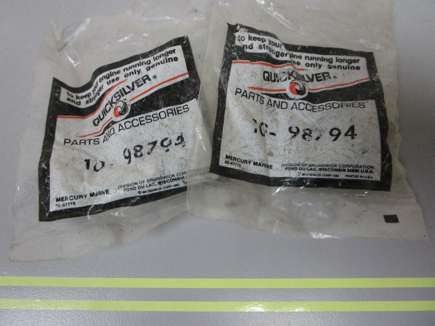 *NEW OEM* (LOT OF 2) 0810 Mercury Quicksilver Screw 10-98794
