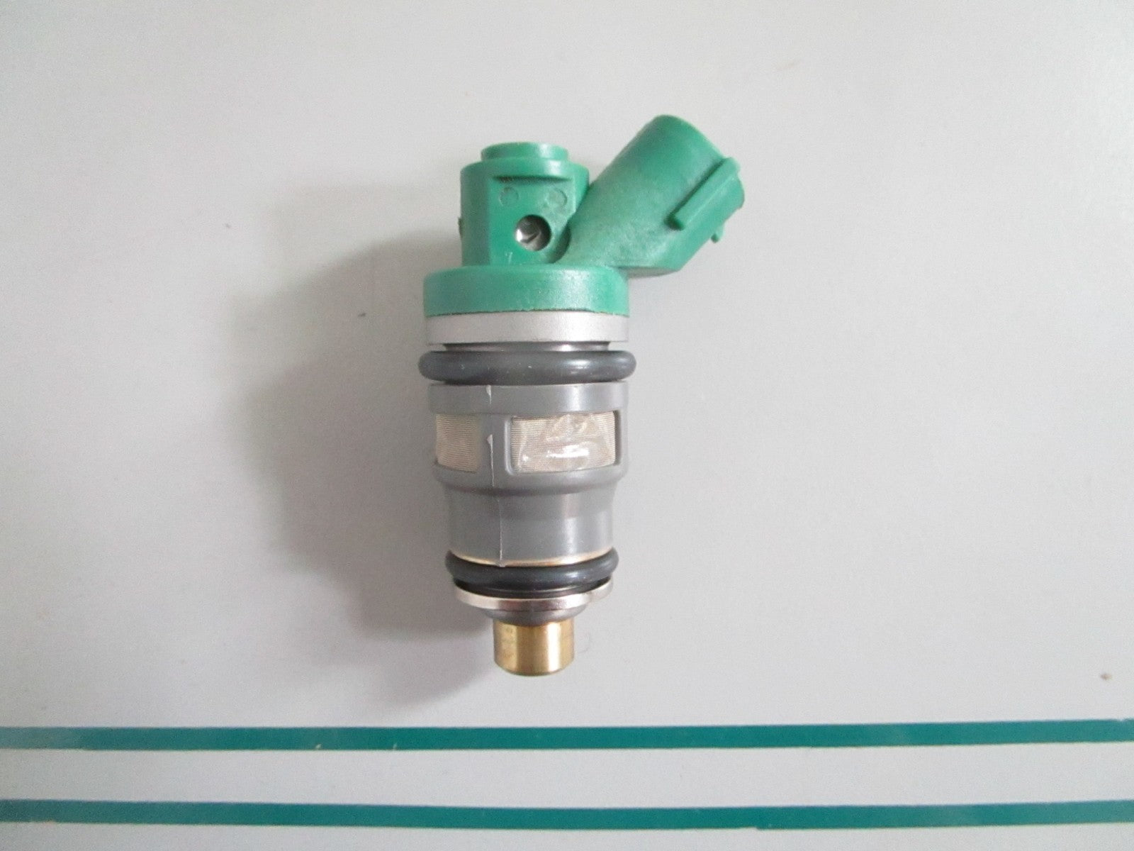 NEW OEM 15710-87J00 Suzuki Fuel Injector Assy 0820