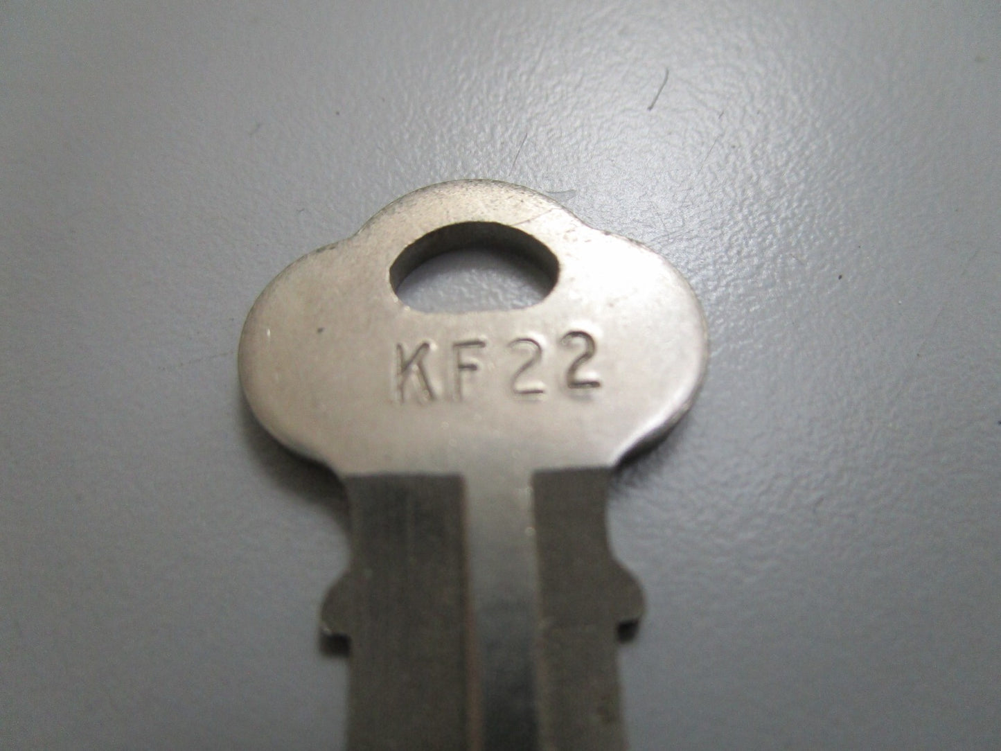 *NEW OEM* 0810 OMC Johnson Evinrude Ignition Key KF22 501527 0501527