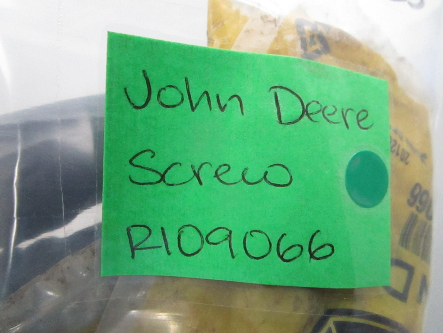 NEW OEM (LOT OF 3) R109066 John Deere Screw 0810