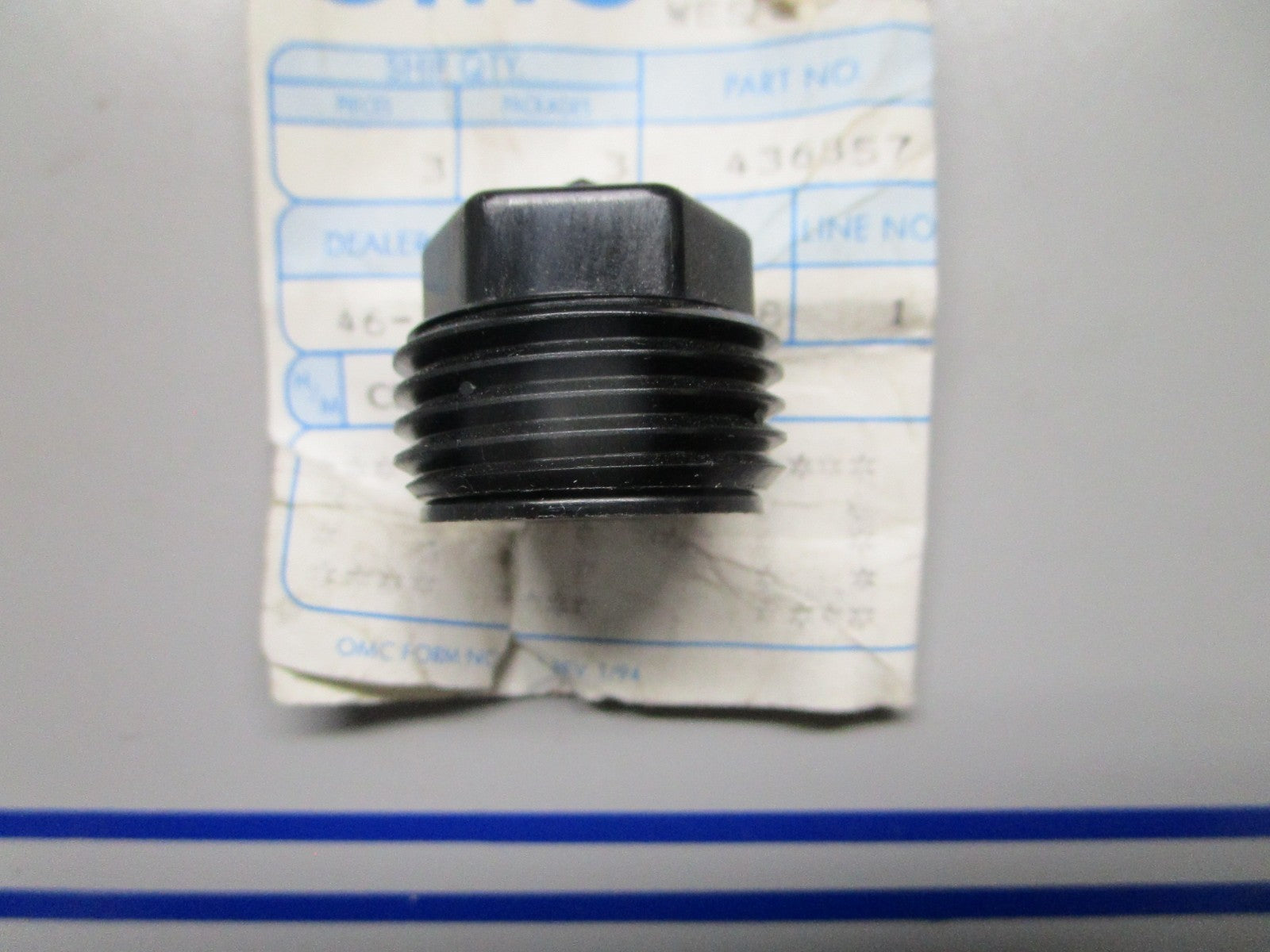 *NEW OEM* 0820 OMC Johnson Evinrude Plug & Nozzle Assy 436857 0436857