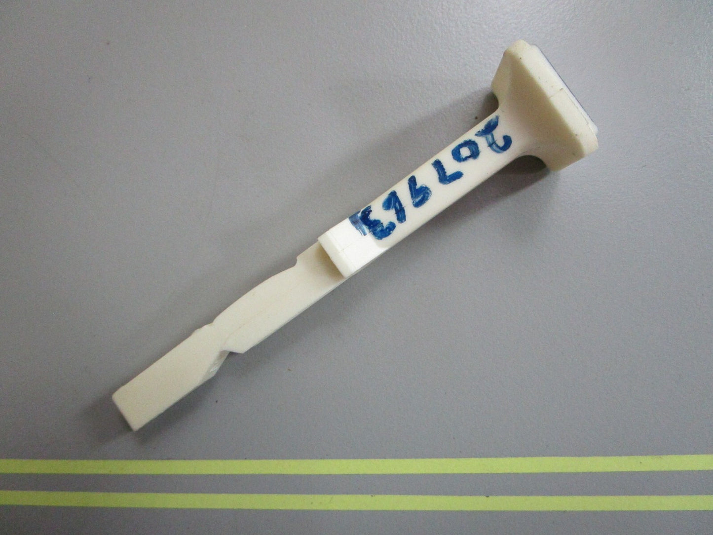 *NEW OEM* 0820 OMC Johnson Evinrude Choke Knob 207963 0207963