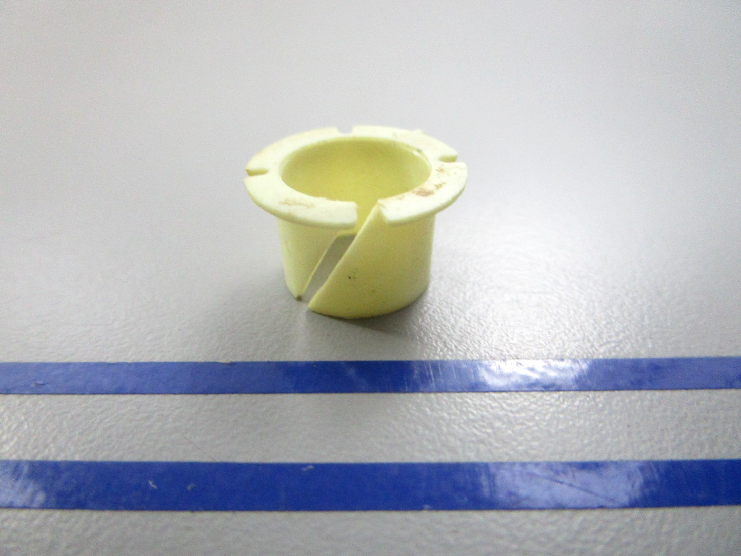 NEW OEM 312708 0312708 OMC Johnson Evinrude Shift Rod Bushing 0810