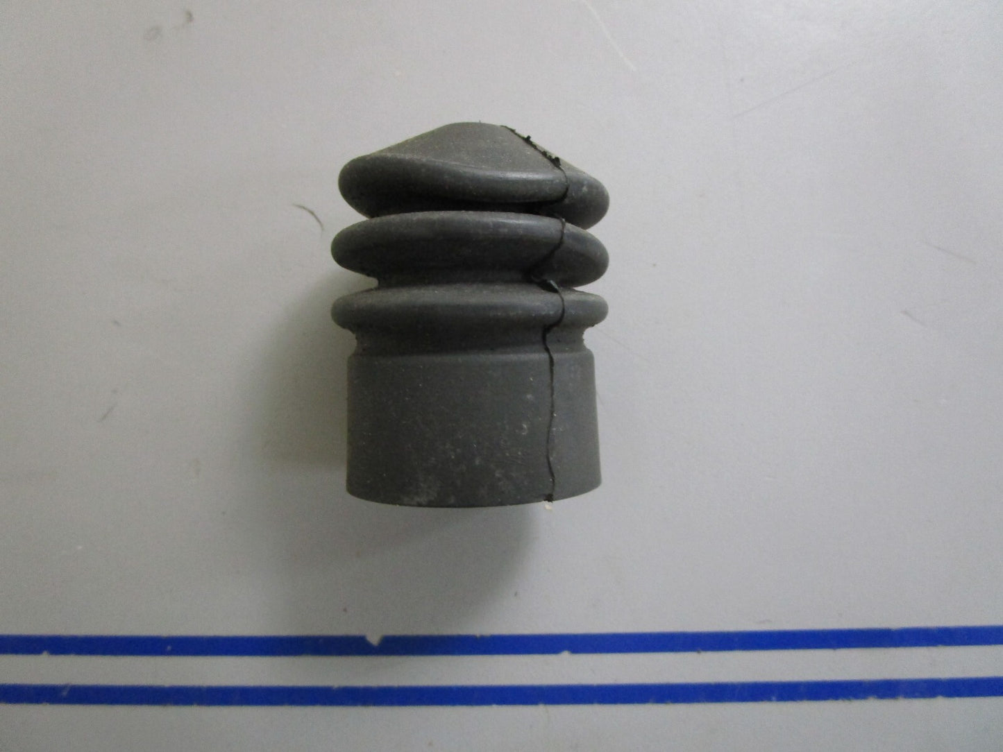 *NEW OEM* 0810 OMC Johnson Evinrude Seal 317922 0317922