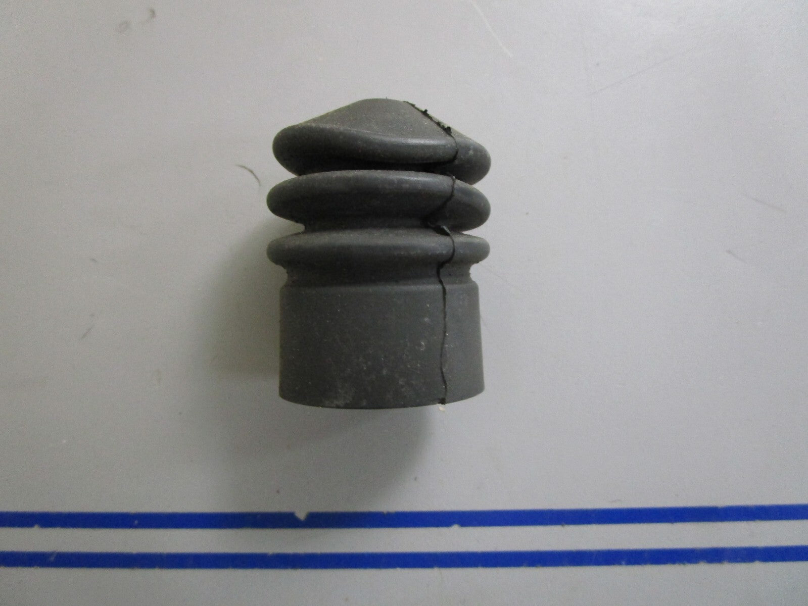 *NEW OEM* 0810 OMC Johnson Evinrude Seal 317922 0317922